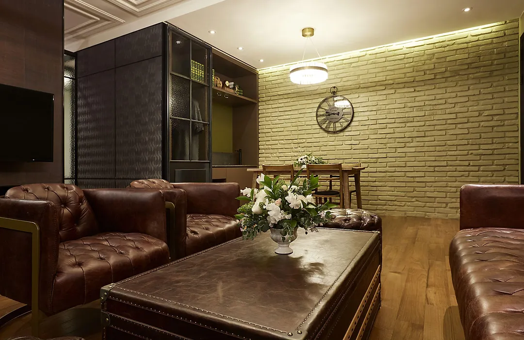 9 Brick Hotel-1